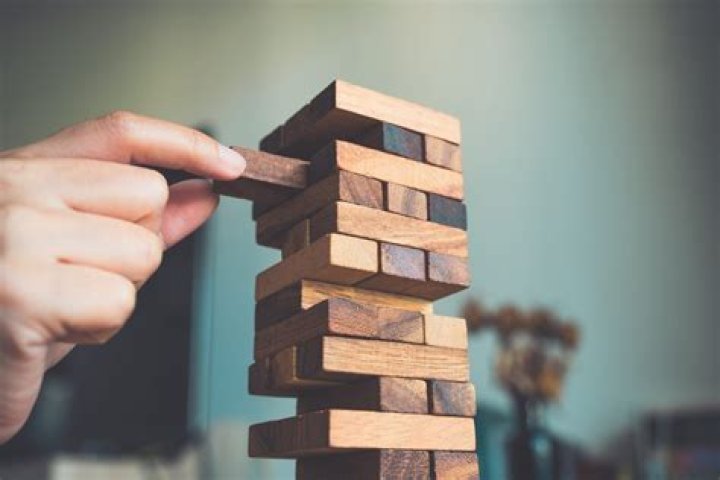 Quick Answer: How Many Blocks In A Jenga Game