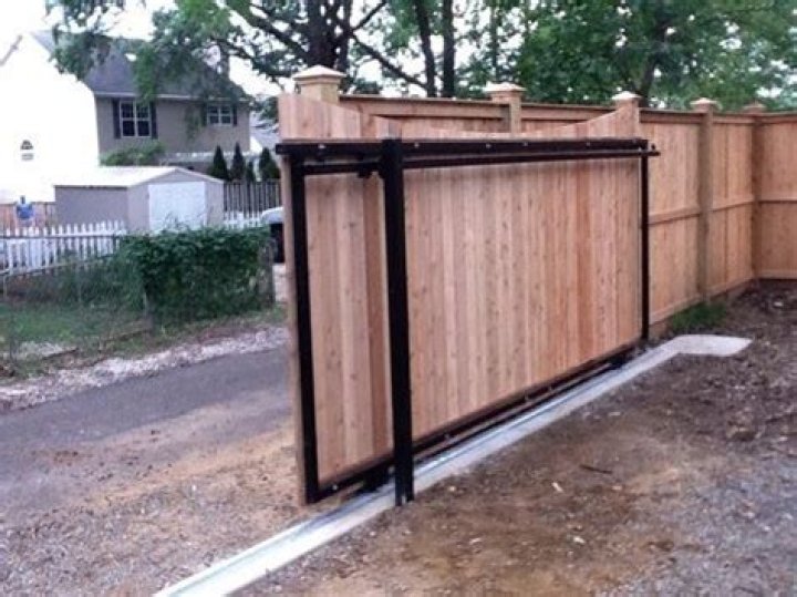 Quick Answer: How To Build A Wood Sliding Gate