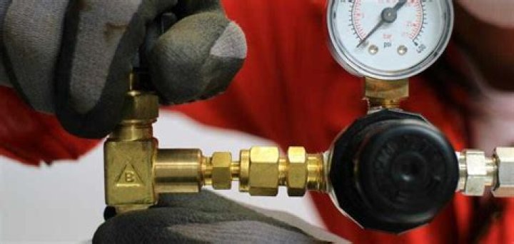 Quick Answer: How To Install Propane Gas Line From Tank To House