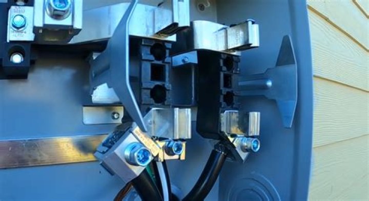 Quick Answer: How To Run Wire From Meter To Breaker Box