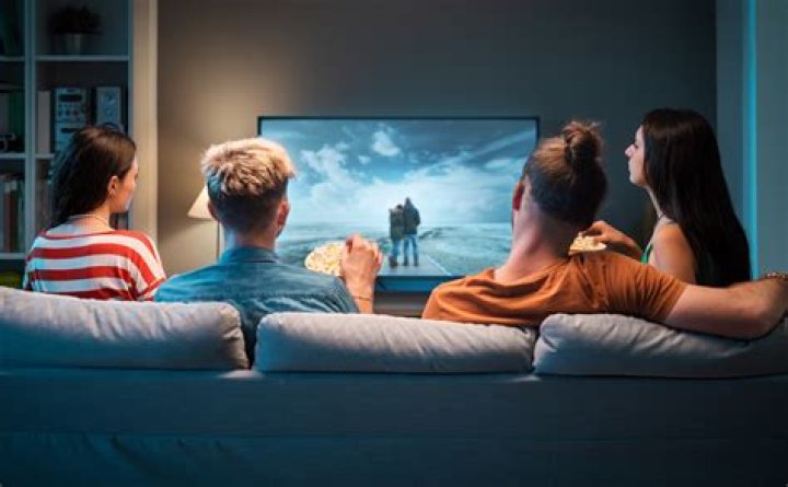 8 Ways to Watch Movies Online with Friends and Family