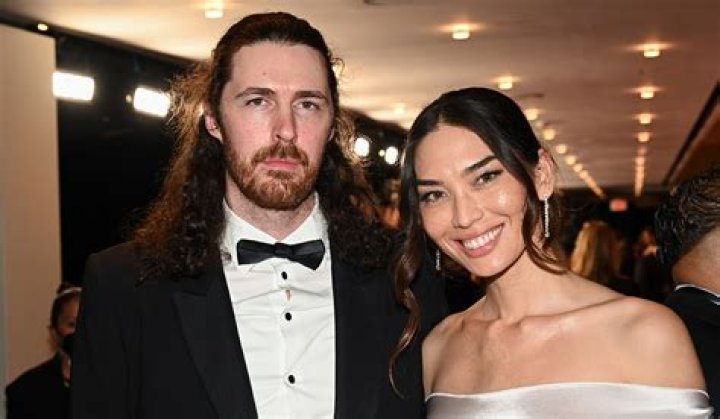 Unveiling Hozier's Girlfriend: A Deep Dive Into His Relationship And Personal Life
