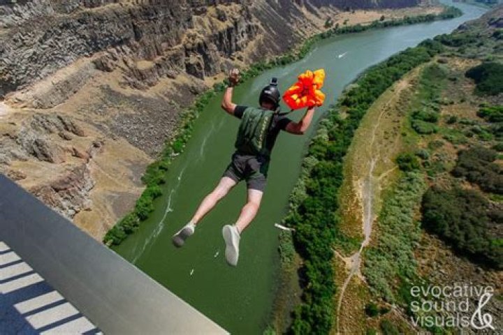 Idaho Adventure: Base jumping in Twin Falls