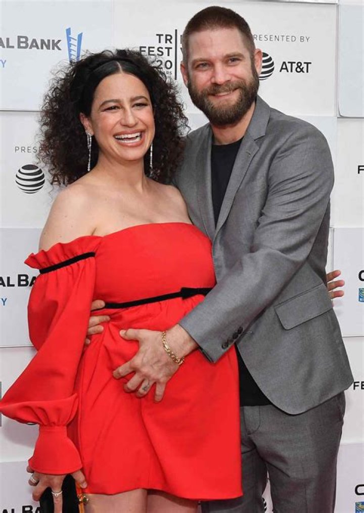 Unveiling Illana Glazer's Husband: A Journey Into Their Love Story