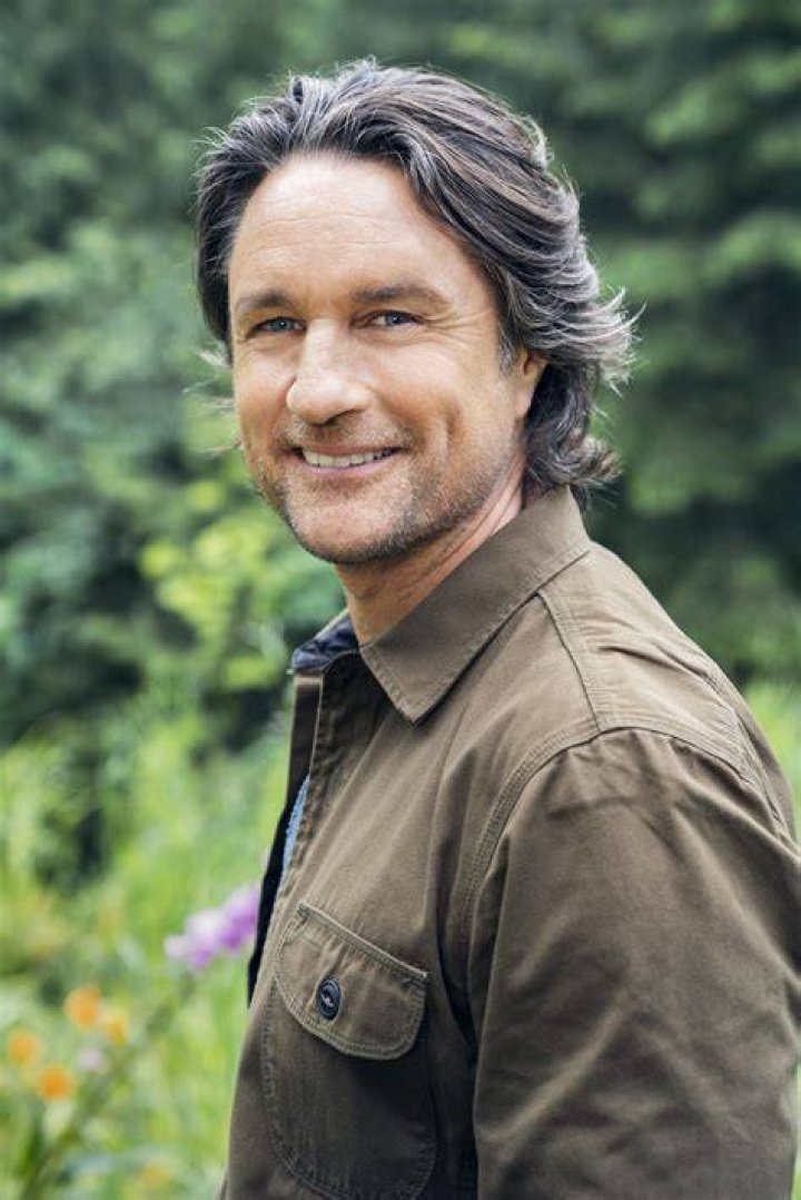 Captivating Images Of Martin Henderson: A Journey Through His Life And Career