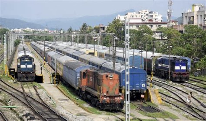 Indian Railways to run trains on hydrogen fuel-based technology – India TV