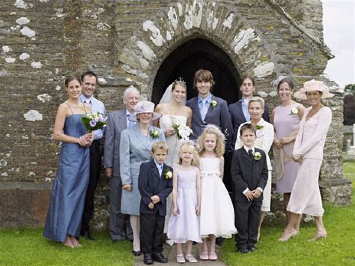 Internet Backs Woman's Decision Not to Invite Her Severely Autistic Sister to Her Wedding