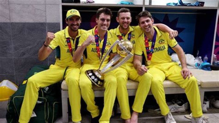 Mitchell Starc breaks Pat Cummins’ most-expensive player record within hours at IPL auction 2024, becomes highest-paid – India TV