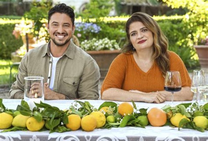 Unraveling The Romantic Life Of Alex Guarnaschelli: Is She Dating?