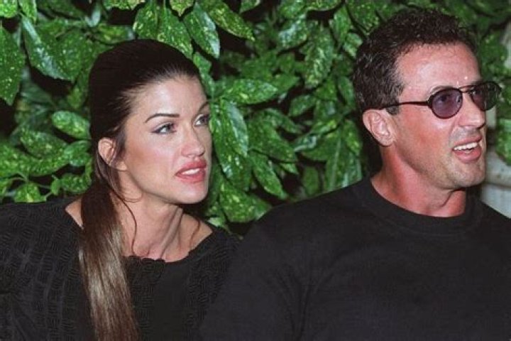 Unveiling Janice Dickinson's Impact In 1994