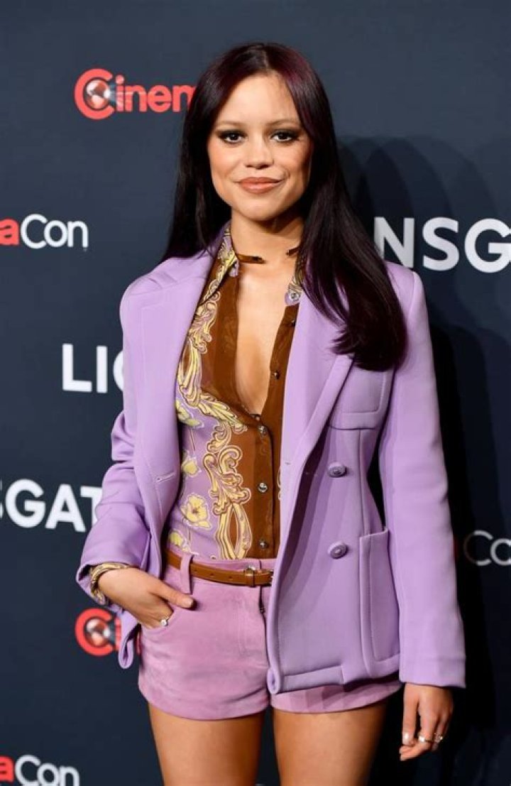 Jenna Ortega: A Glimpse Into Her Recent Pictures