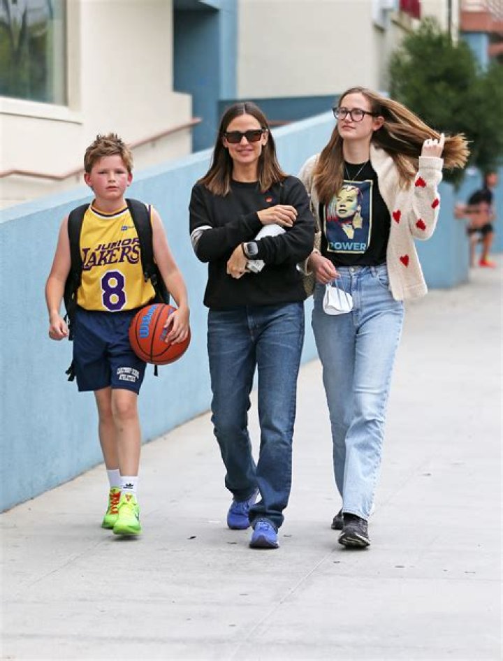 Jennifer Garner's Kids: A Deep Dive Into Her Family Life