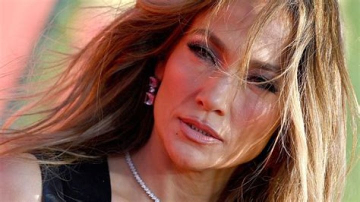 Jennifer Lopez rocked a baby braids bun & it's the cutest summer hairstyle