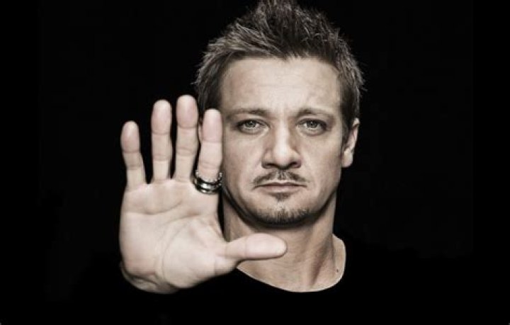 Jeremy Renner's Clubbed Fingers: A Deep Dive Into His Condition And Recovery