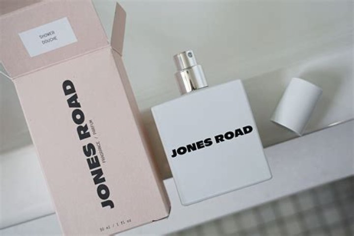 This Jones Road perfume smells like ‘post-shower at a posh gym’