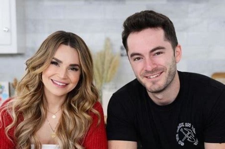 Exploring The Life Of Jordan Maron And His Girlfriend