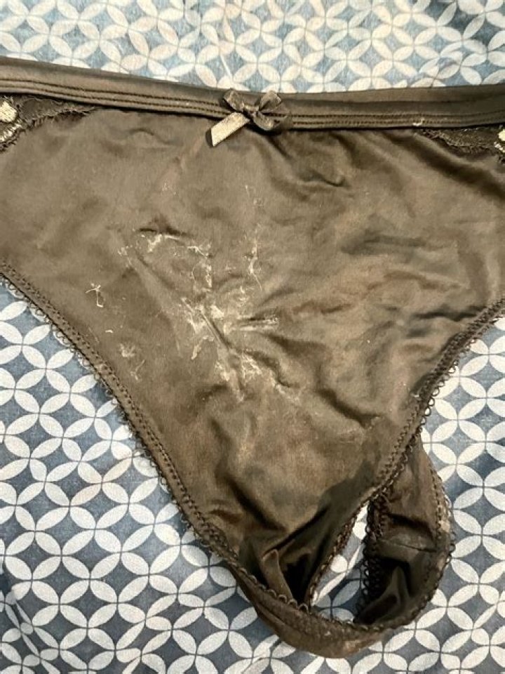 Father Finds Girlfriend's Dirty Underwear in Son's Room In Viral Post