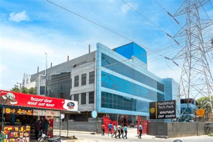 Karnataka: Massive fire sweeps through four-storey building in Bengaluru