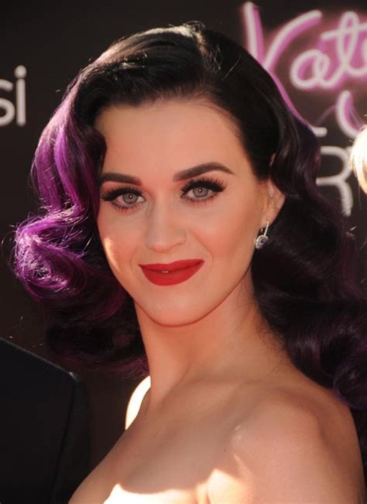 Katy Perry Age: A Comprehensive Look At The Life And Career Of The Pop Icon