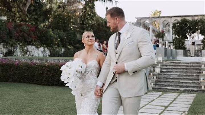 Celebrating Love: The Enchanting Kealia Ohai Wedding