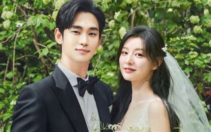 Meet Kim Soo Hyun's Wife: The Love Story Revealed