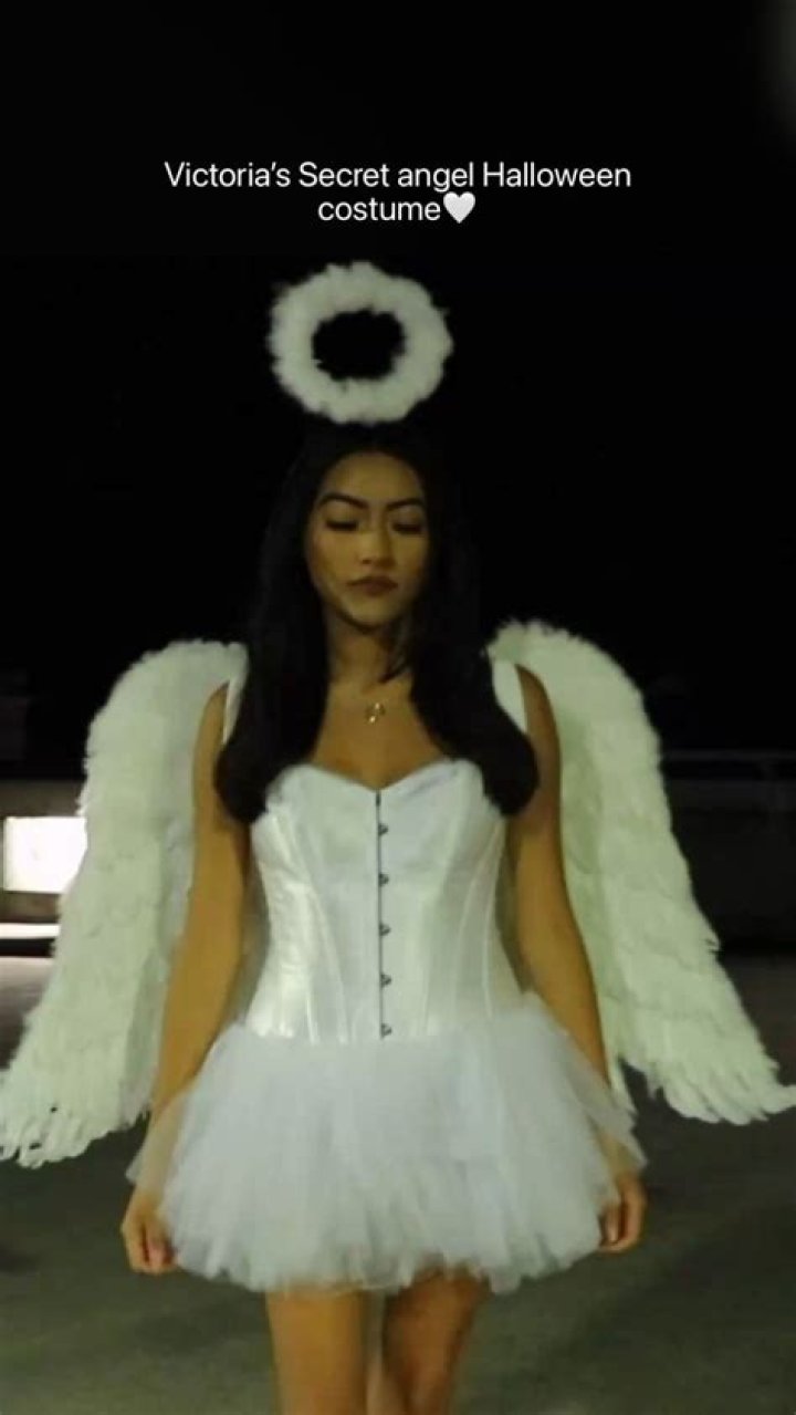 Kylie Jenner's Stunning Victoria's Secret Costume: A Fashion Icon's Tribute