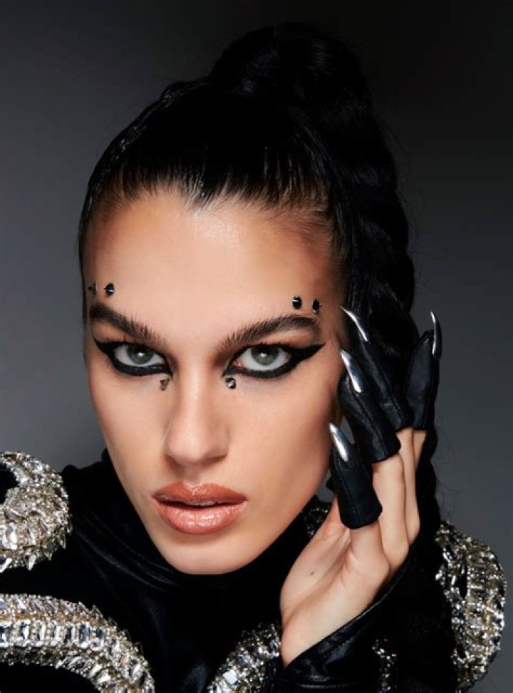 Leather-Look Nails Are The Grunge Girl Alternative To Glazed