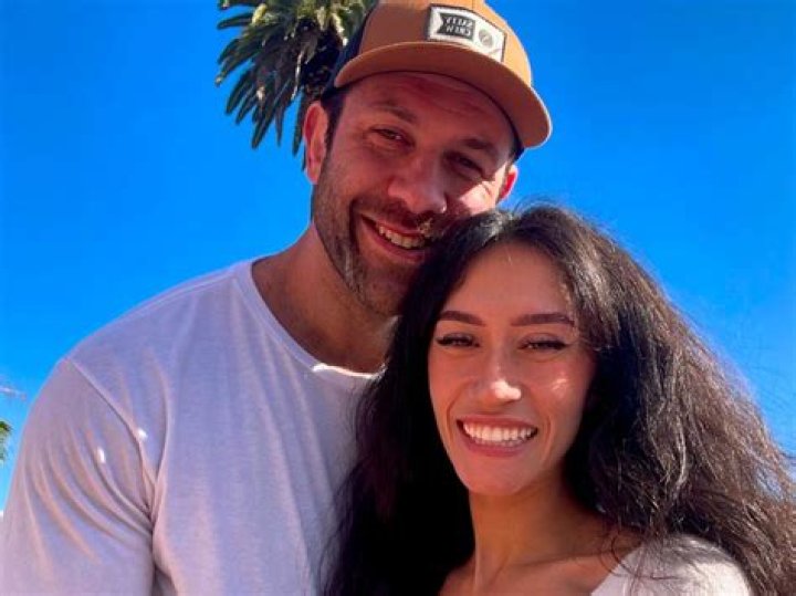Exploring The Life Of Lee Asher's Wife: Delving Into Their Relationship