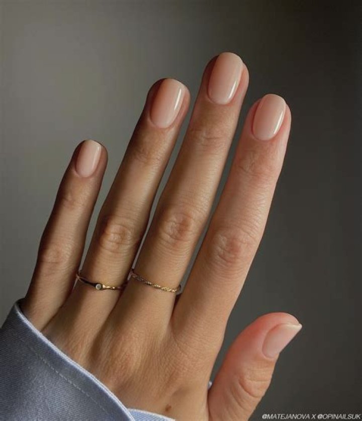 Lipgloss nails are about to be everywhere