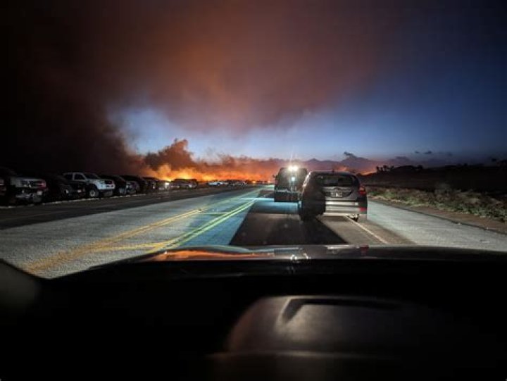 Looters and land speculators move in after deadly Hawaii fires