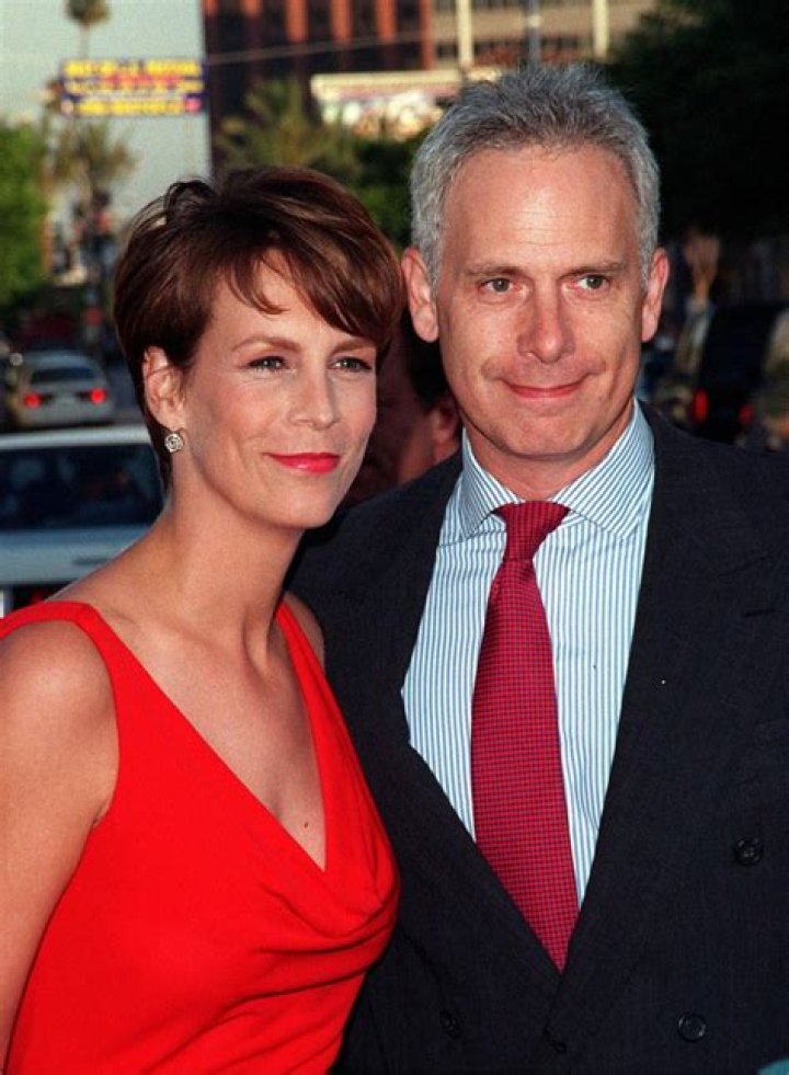 Married for 37 years, Jamie Lee Curtis and Christopher Guest sum up their relationship advice in just 2 words