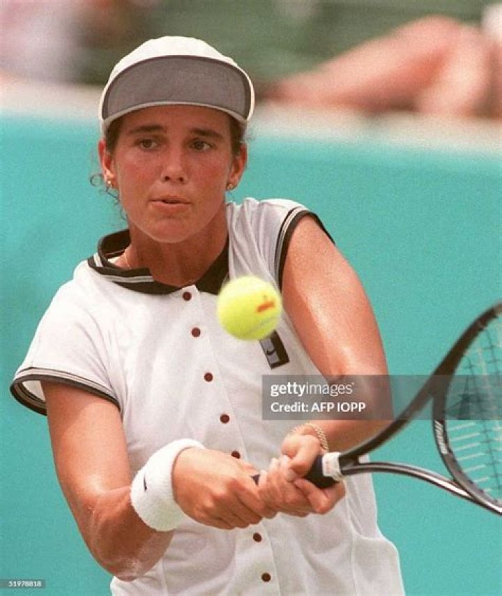 Mary Jo Fernandez: The Journey Of A Tennis Champion