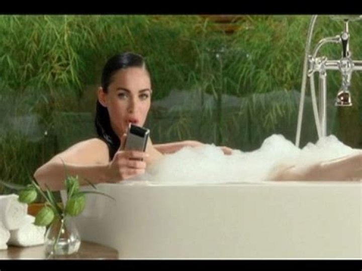 Megan Fox's Luxurious Bath Tub: A Glimpse Into Her Relaxation Space