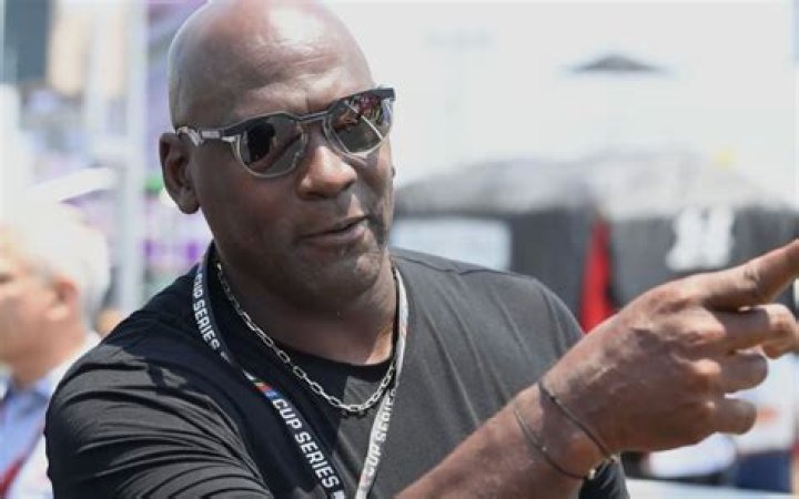 Unveiling The Unlikely Connection Between Michael Jordan And Samuel Jackson