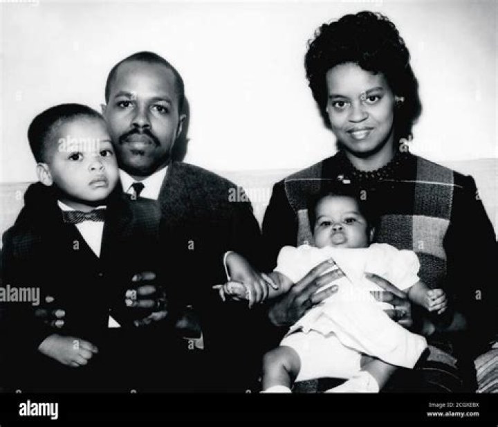 Michelle Lavaughn Robinson Childhood Pictures: A Glimpse Into The Early Life Of A Future First Lady