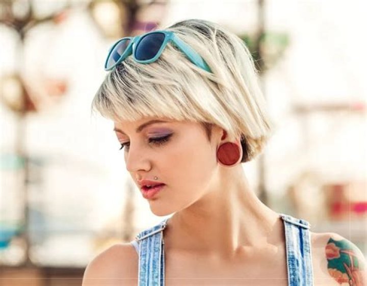 The Microbob Is The Low-Maintenance Hairstyle For Spring