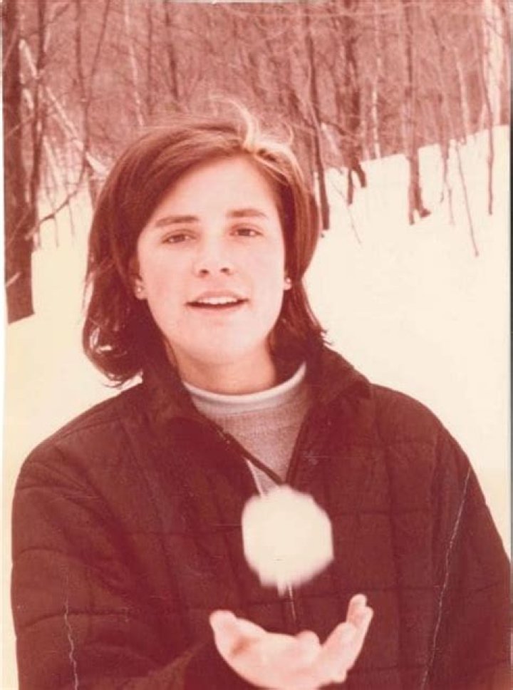 Mimi Beardsley Photos: A Glimpse Into A Captivating Life