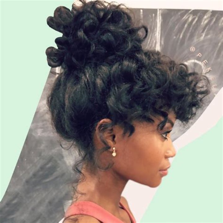 The Modern Tinkerbell Bun Is About To Be Everywhere & JLo & Yara Shahidi Are Fans