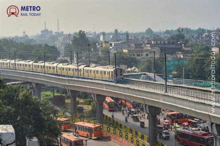 Mumbai’s air quality declines to ‘Poor’ category, BMC issues guidelines – India TV