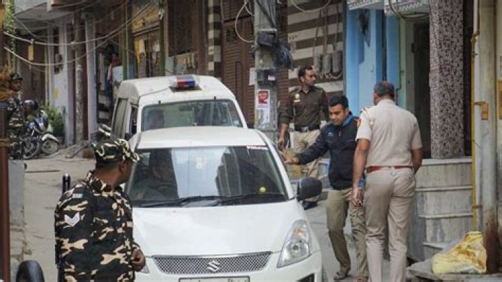 Woman chopped into pieces live-in-partner detained by police Shraddha Walkar-like case in Mira Road Maharashtra – India TV