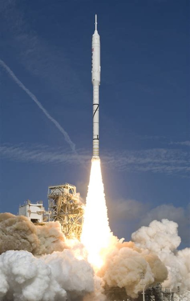 NASA Views Ares 1-X Test Rocket Debut as a Success Despite Parachute Mishap