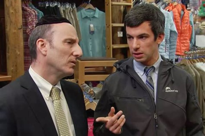 Nathan For You: "Smokers Allowed" (3.05)