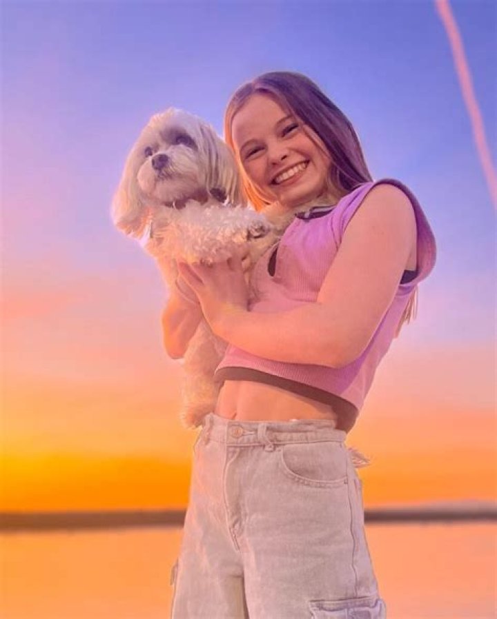 Nia Jax Sends Her Closest Friends Photos Of Her Dog’s Butt