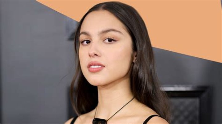 Olivia Rodrigo Confirms: Red Is the Trendiest Colour of the Season