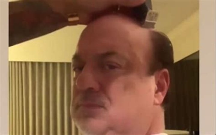 Paul Heyman Rings in the Holidays with New Haircut