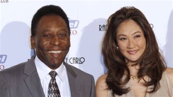 Pele admits he was unfaithful to all three wives of his; isn't aware of how many kids he has – India TV