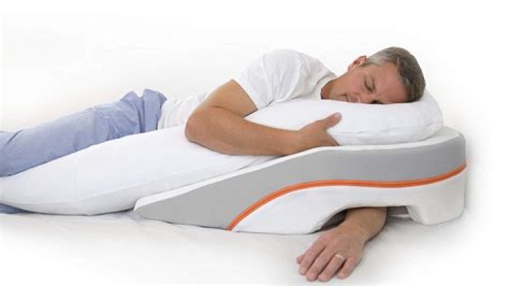 21 Best Pillows for Side Sleepers 2024, According to Experts