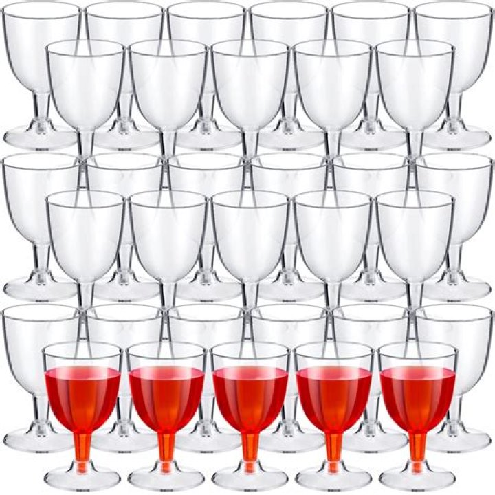 Plastic Wine Glasses: 11 Of The Best For Risk Free Drinks Outdoors
