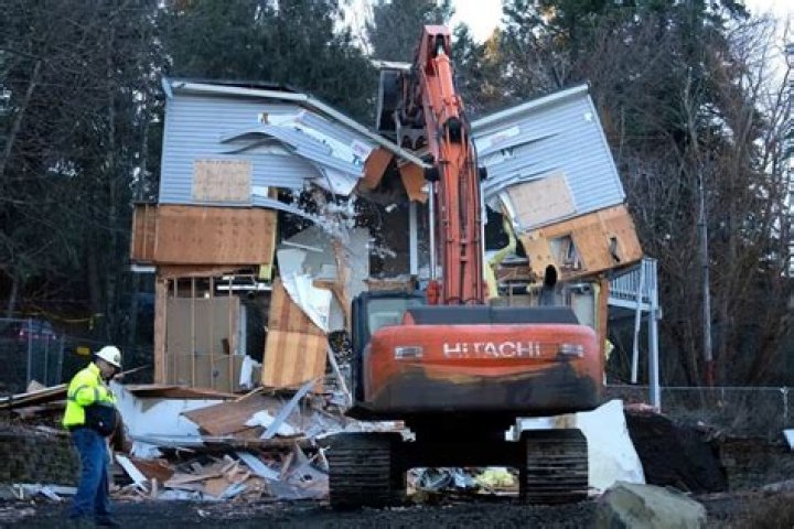 Prosecutors inspect University of Idaho murder house, one week before demolition