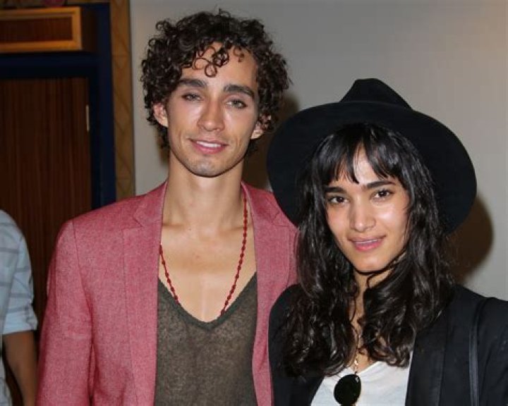 Robert Sheehan's Wife: Unveiling The Mystery Behind His Personal Life